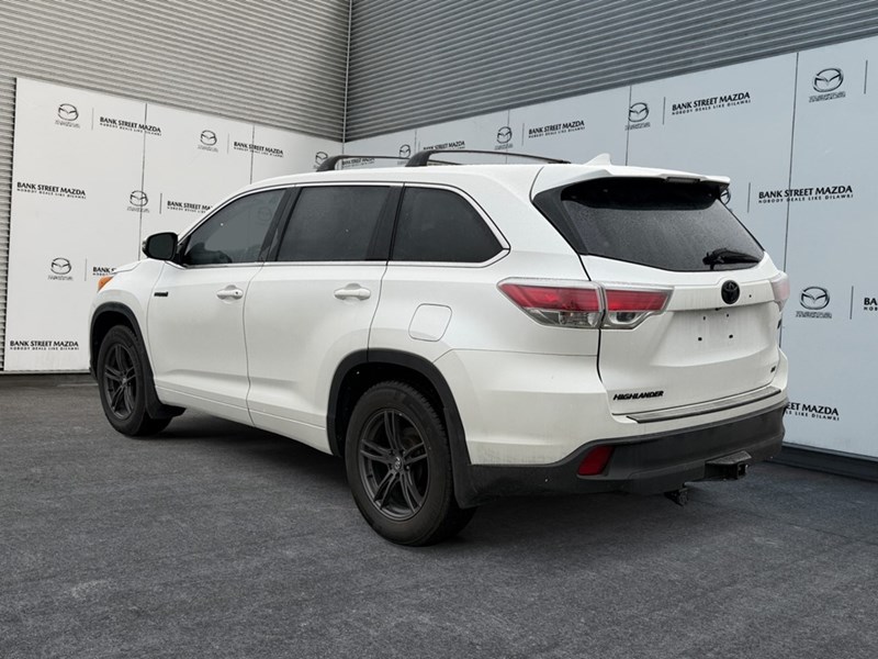 2016 Toyota Highlander Hybrid AWD 4dr LE