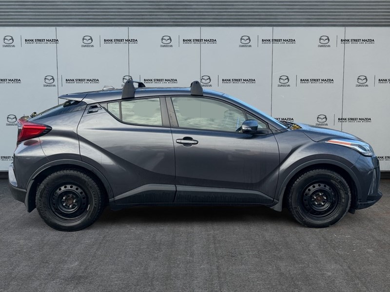 2021 Toyota C-HR XLE Premium FWD