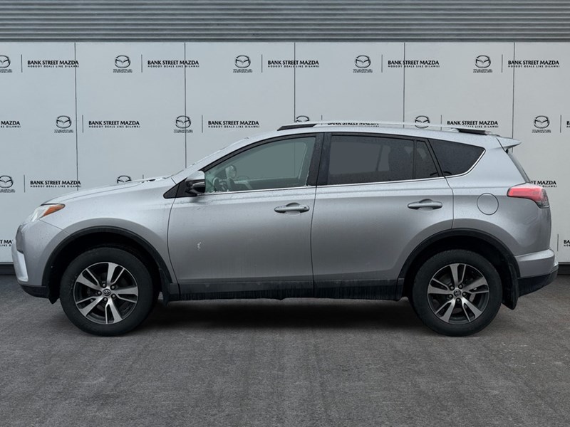 2018 Toyota RAV4 FWD LE