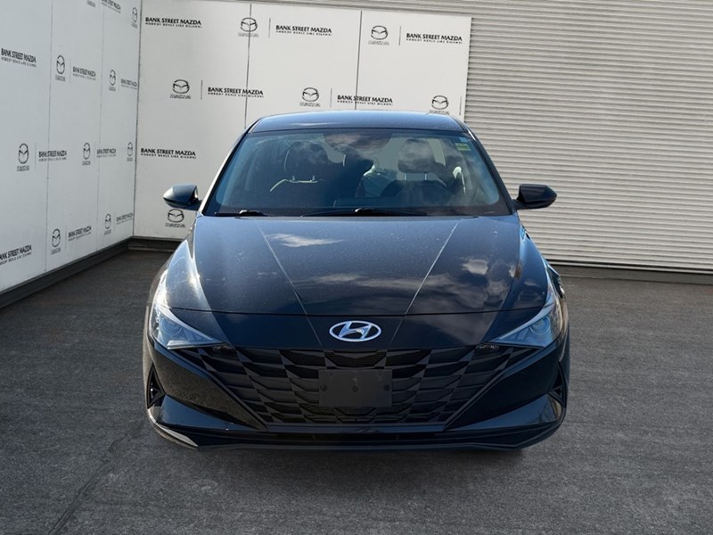 2022 Hyundai Elantra Preferred IVT