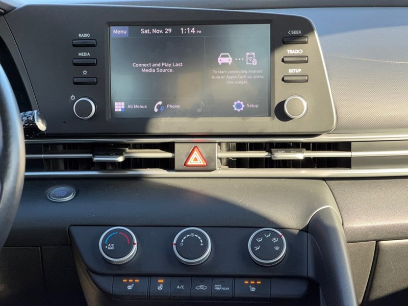 2022 Hyundai Elantra Preferred IVT