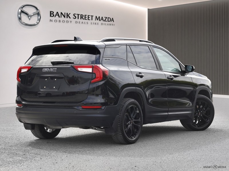 2022 GMC Terrain AWD 4dr SLE