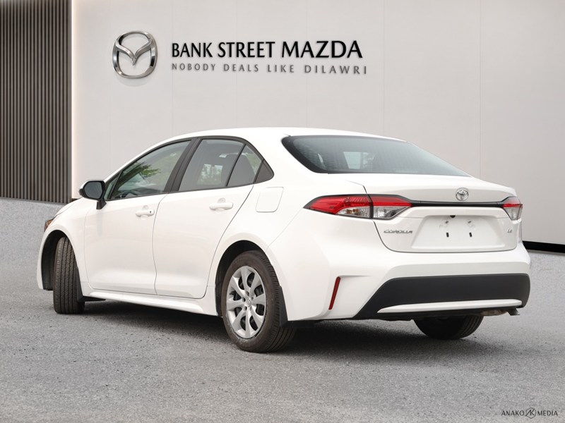 2022 Toyota Corolla LE CVT