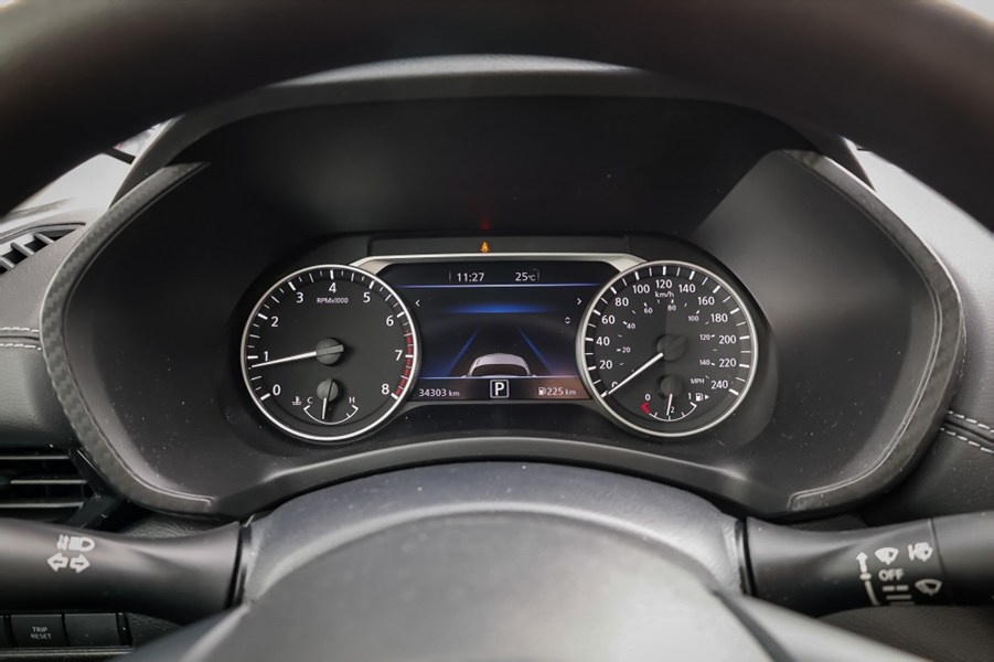 2023 Nissan Sentra SV CVT