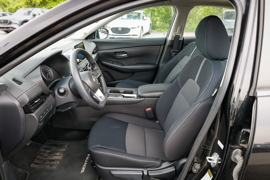 2023 Nissan Sentra SV CVT