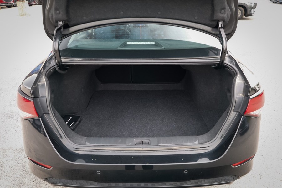 2023 Nissan Sentra SV CVT
