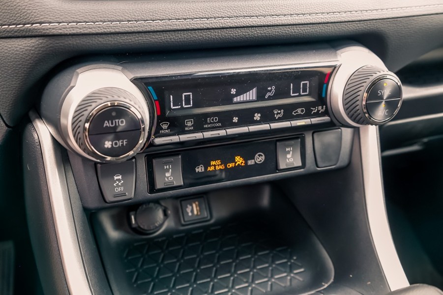 2024 Toyota RAV4 Hybrid Hybrid XLE AWD