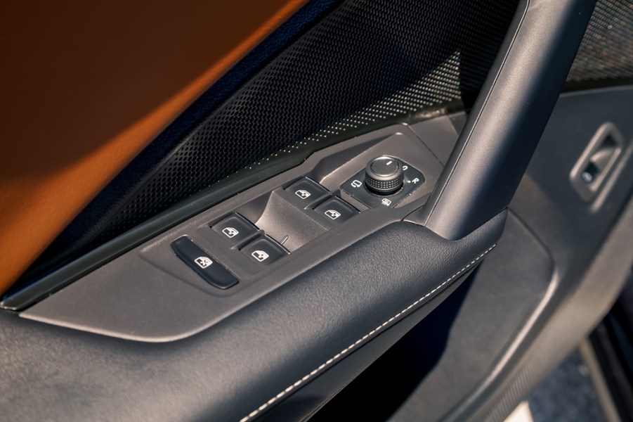 2025 Volkswagen Tiguan Highline R-Line 4MOTION