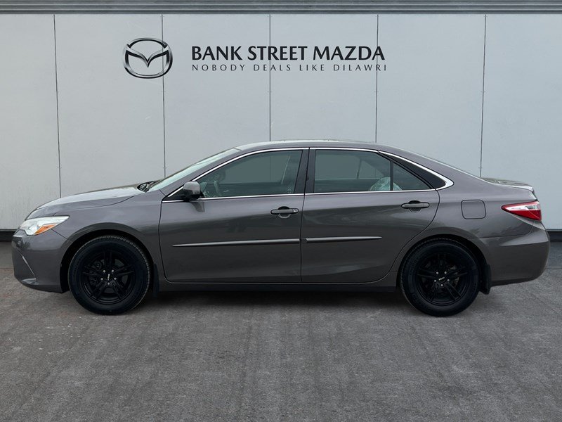 2015 Toyota Camry 4dr Sdn I4 Auto XLE