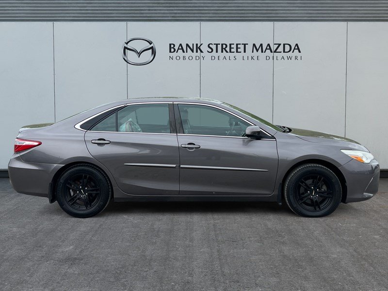 2015 Toyota Camry 4dr Sdn I4 Auto XLE
