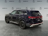 2024 Volkswagen Atlas 2.0 TSI Peak Edition image 3