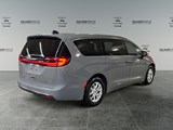 2023 Chrysler Pacifica Touring-L image 5