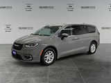 2023 Chrysler Pacifica Touring-L image 1