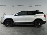 2022 GMC Terrain SLE image 2