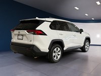 2021 Toyota RAV4 LE AWD