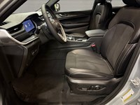 2024 Jeep Grand Cherokee Laredo 4x4