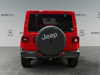 2022 Jeep Wrangler Unlimited Unlimited Sahara Altitude 4x4