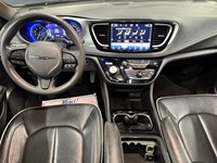 2025 Chrysler Pacifica Limited FWD