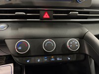 2022 Hyundai Elantra Preferred IVT