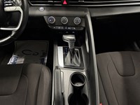 2022 Hyundai Elantra Preferred IVT