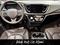 2027 Chrysler Grand Caravan SXT