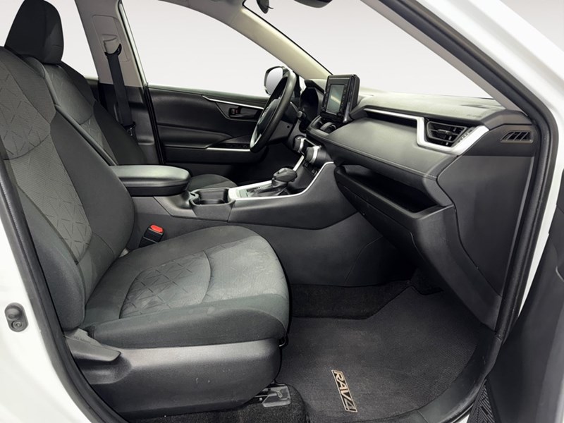 2021 Toyota RAV4 LE AWD
