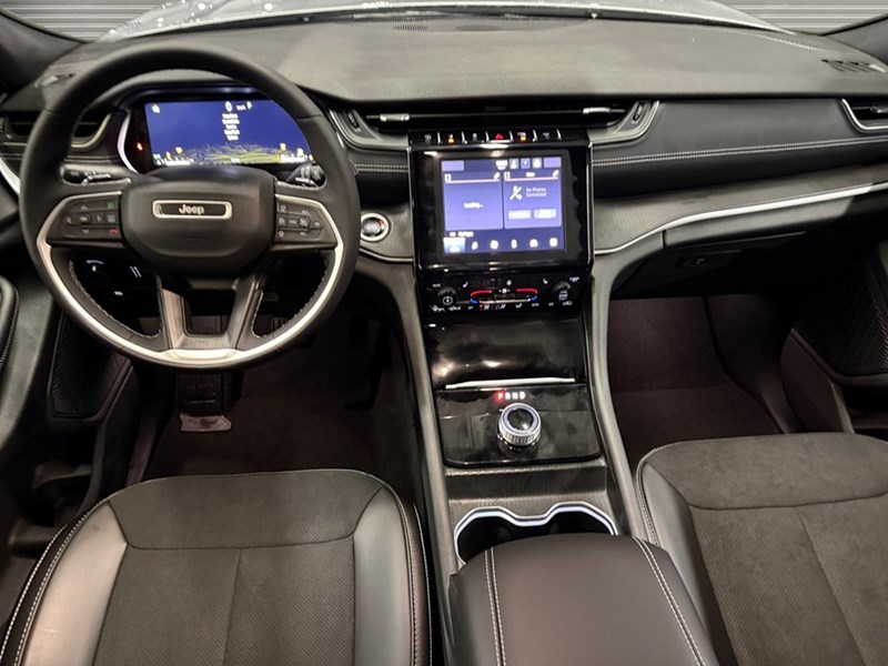 2024 Jeep Grand Cherokee Laredo 4x4