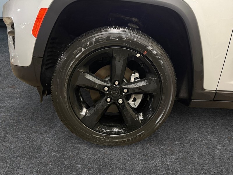 2024 Jeep Grand Cherokee Laredo 4x4