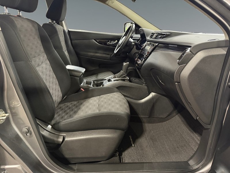 2023 Nissan Qashqai AWD SV CVT