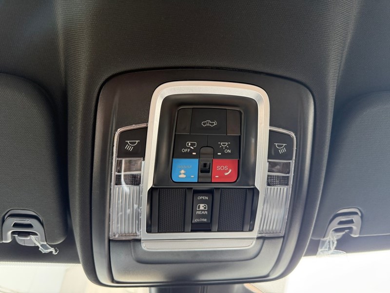 2025 RAM 1500 Big Horn 4x4 Crew Cab 5'7" Box