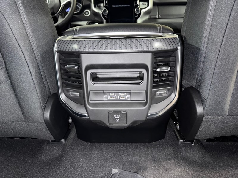 2025 RAM 1500 Big Horn 4x4 Crew Cab 5'7" Box