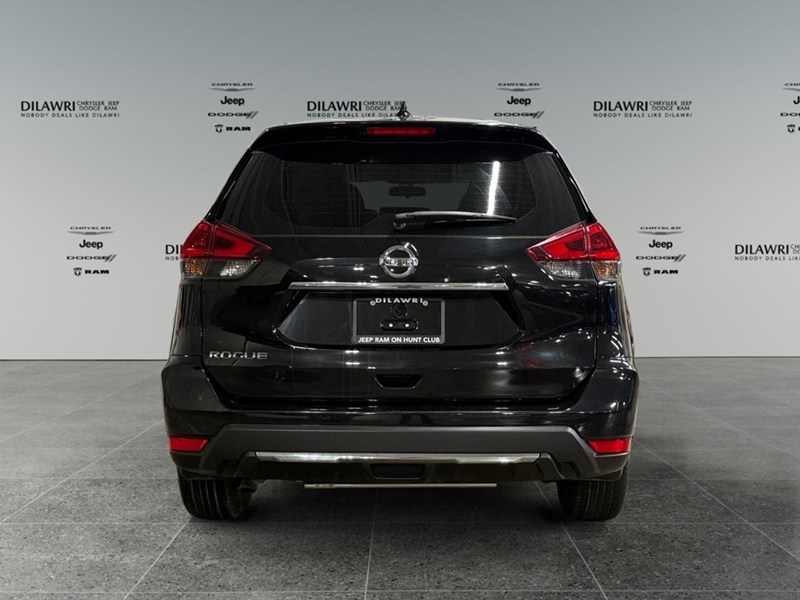 2018 Nissan Rogue S