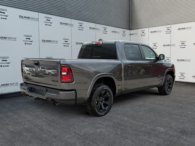 2025 RAM 1500 Big Horn 4x4 Crew Cab 5'7" Box