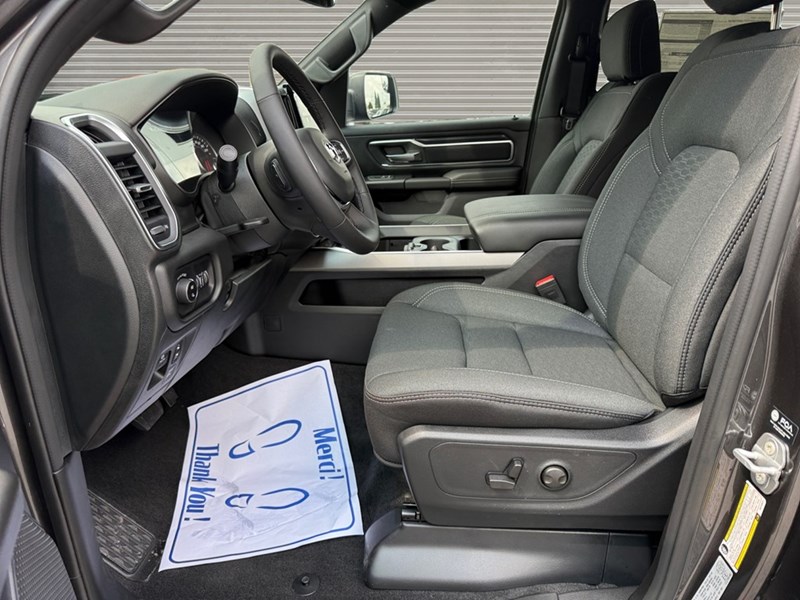 2025 RAM 1500 Big Horn 4x4 Crew Cab 5'7" Box