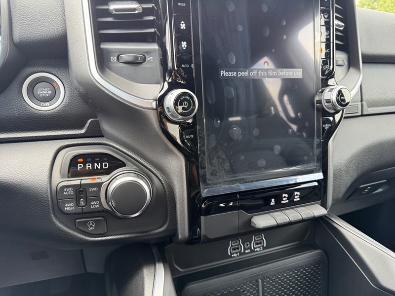 2025 RAM 1500 Big Horn 4x4 Crew Cab 5'7" Box