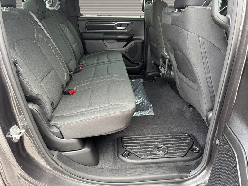 2025 RAM 1500 Big Horn 4x4 Crew Cab 5'7" Box