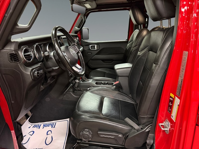 2022 Jeep Wrangler Unlimited Unlimited Sahara Altitude 4x4