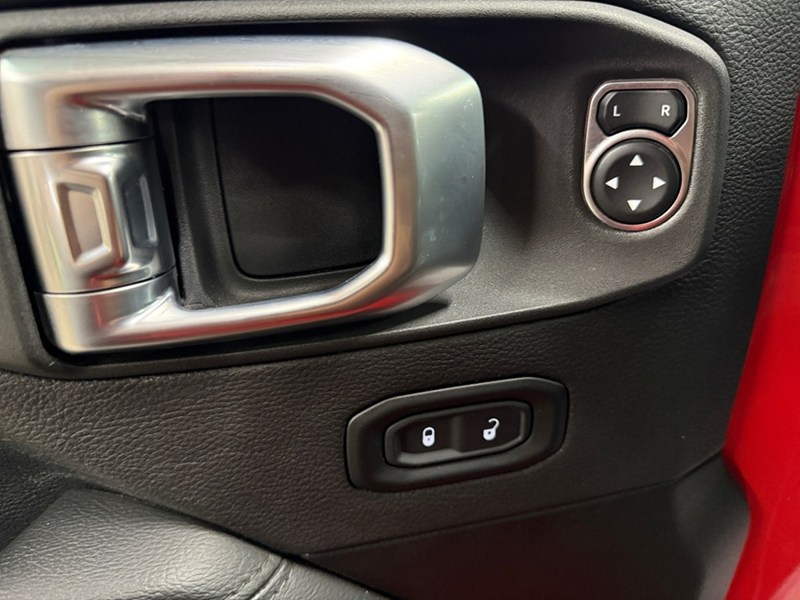 2022 Jeep Wrangler Unlimited Unlimited Sahara Altitude 4x4