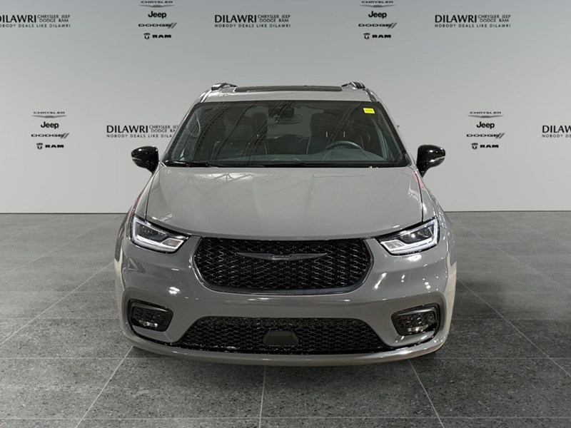 2025 Chrysler Pacifica Limited FWD