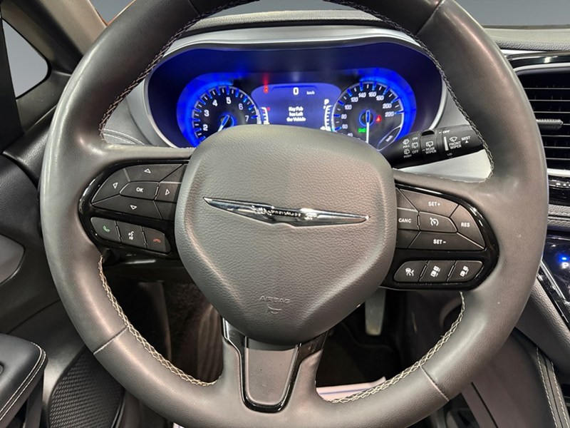 2025 Chrysler Pacifica Limited FWD