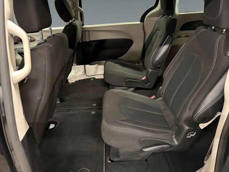 2023 Chrysler Grand Caravan SXT 2WD
