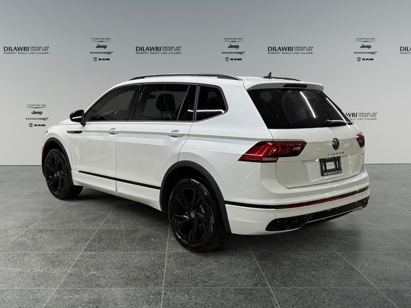 2023 Volkswagen Tiguan Comfortline R-Line Black Edition 4MOTION