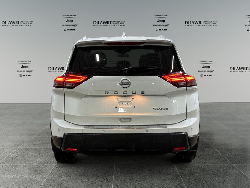 2024 Nissan Rogue AWD SV Moonroof