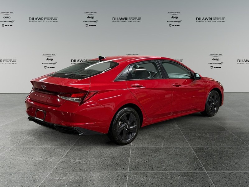 2022 Hyundai Elantra Preferred IVT