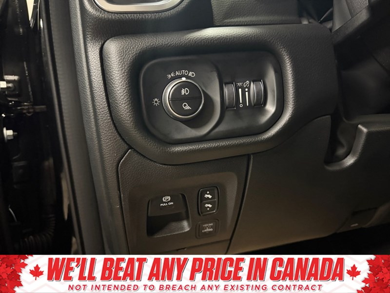 2025 RAM 1500 Big Horn 4x4 Crew Cab 5'7" Box