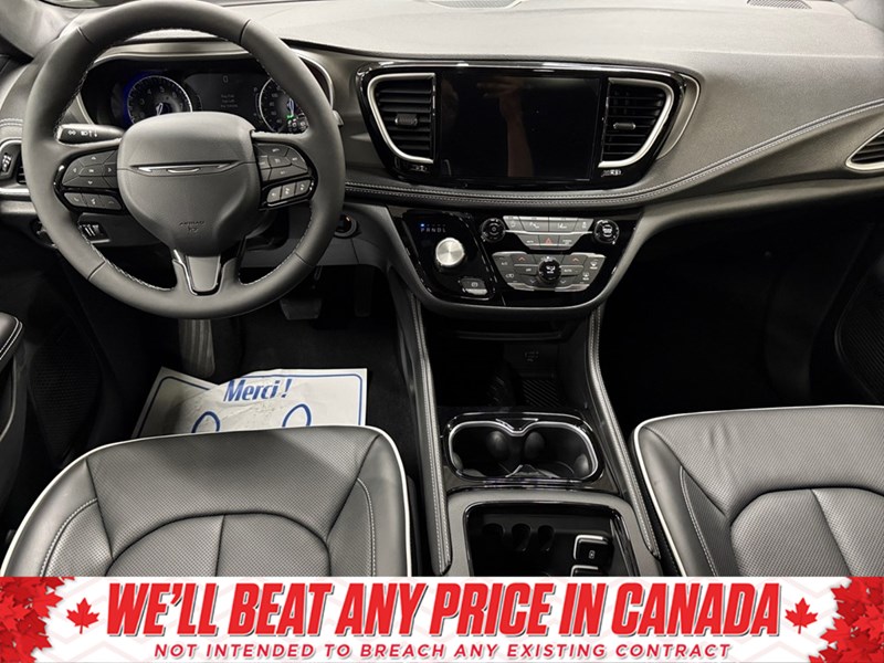 2027 Chrysler Pacifica Limited AWD