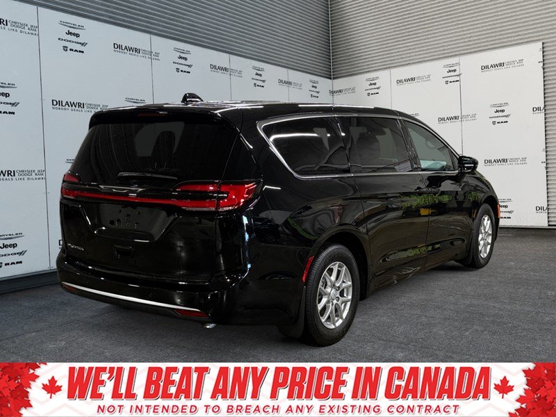 2027 Chrysler Pacifica Select