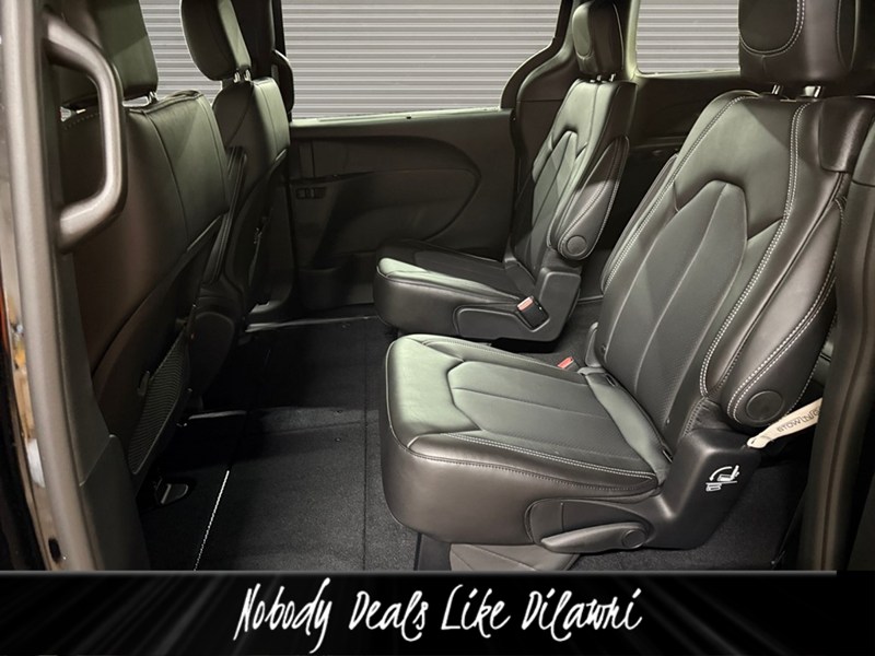 2027 Chrysler Grand Caravan SXT