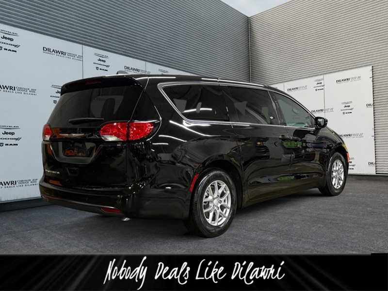 2027 Chrysler Grand Caravan SXT