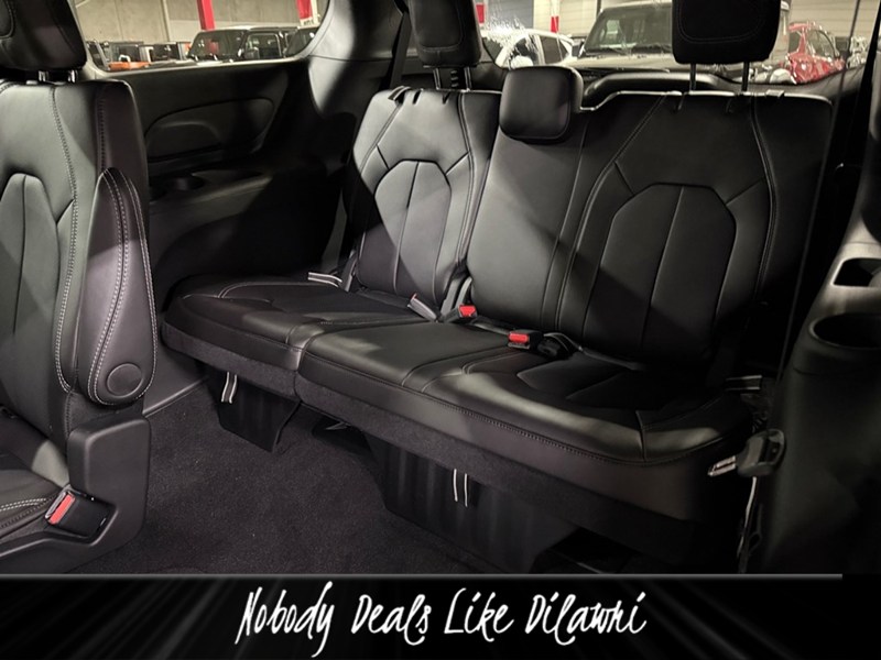 2027 Chrysler Grand Caravan SXT